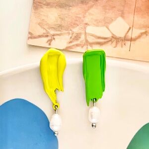🥰 Cute & Playful Paint Stroke Pearl Earrings, Sterling Silver, Yellow & Blue